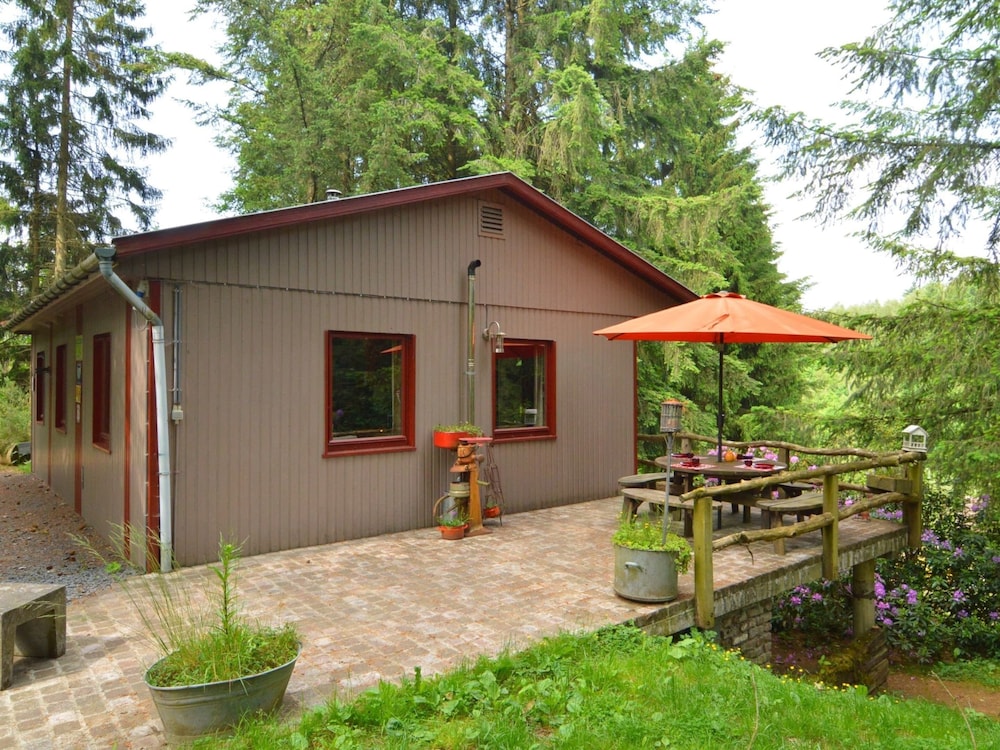 Chalet & Gypsy Caravan in Green & Peaceful Environment near Houffalize