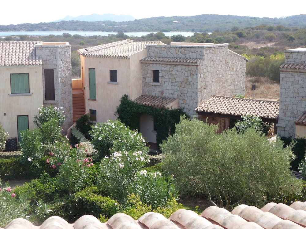 Hotel Il Borgo Appartamenti by Kasavacanze - Image 1