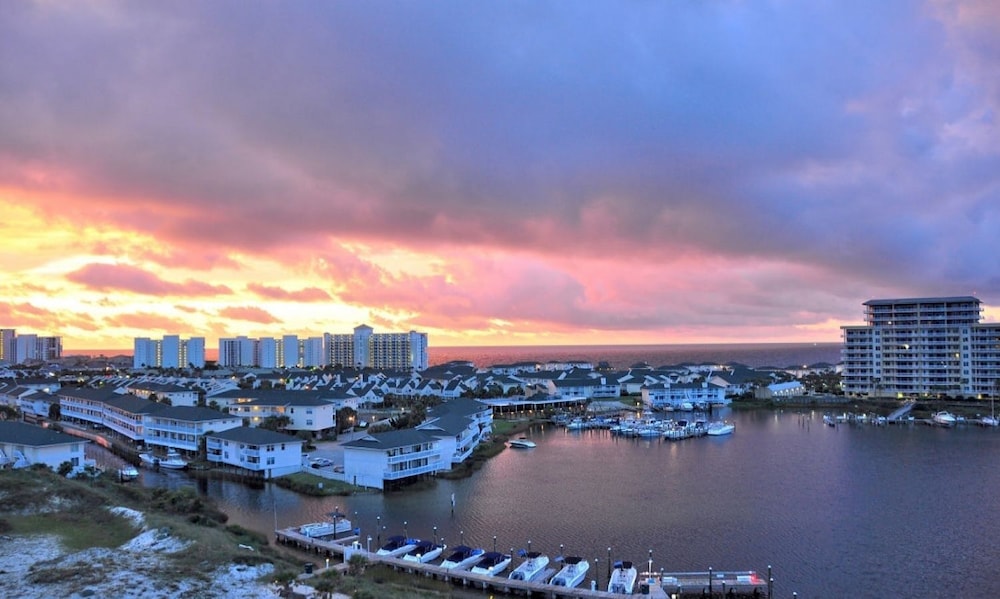 Now or Never 9117 - 2 Br Condo