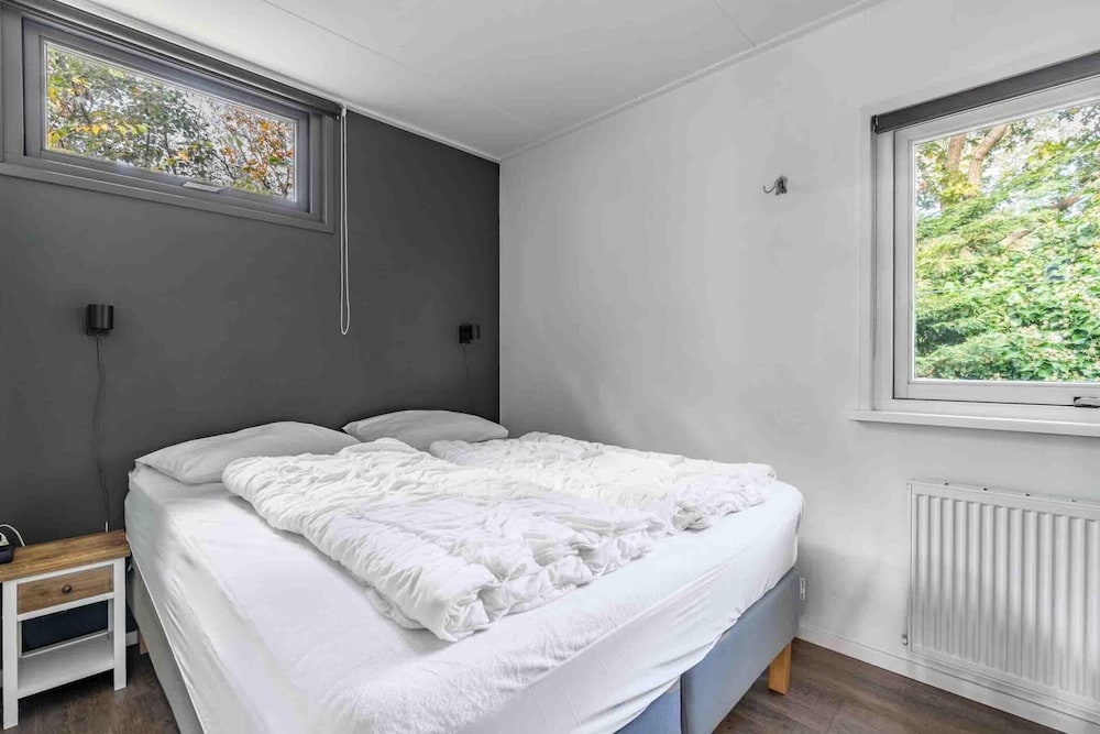 Tastefully Furnished Bungalow for 6 People With Lots of Privacy