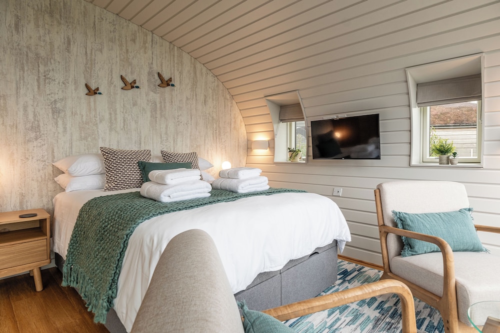 Stunning EcoRetreat Pods in Old Chalford
