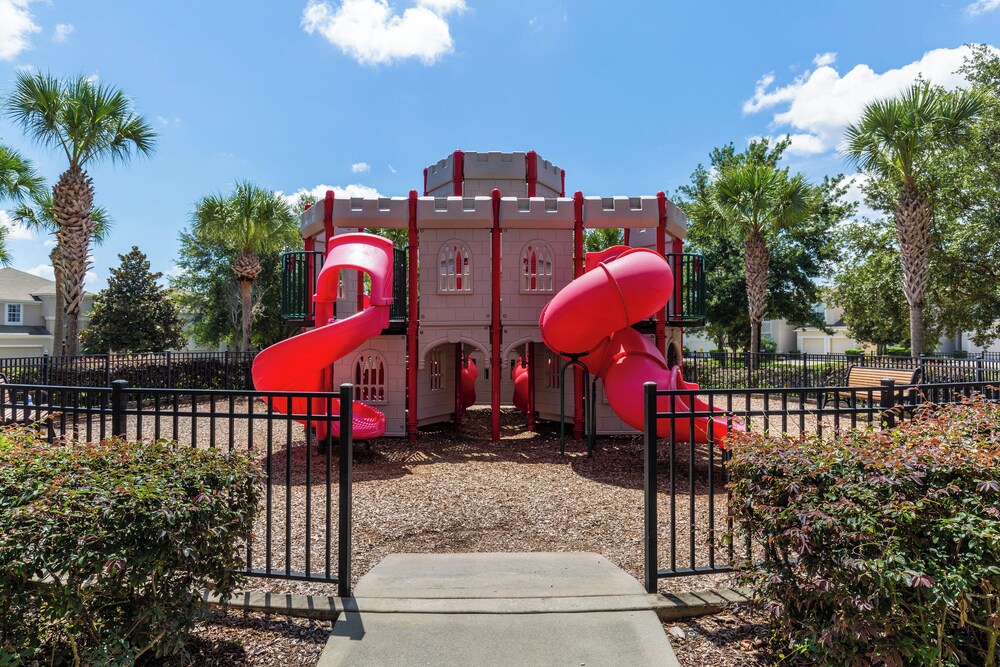 2533 Renshaw Street