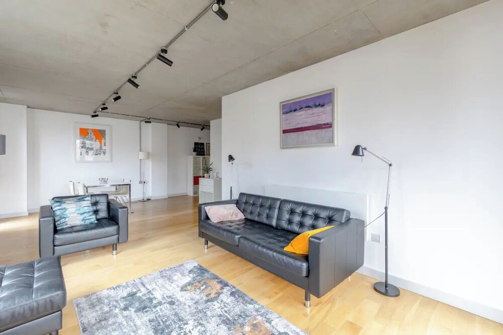 Beautiful & Bright 2BD Flat - Dalston!