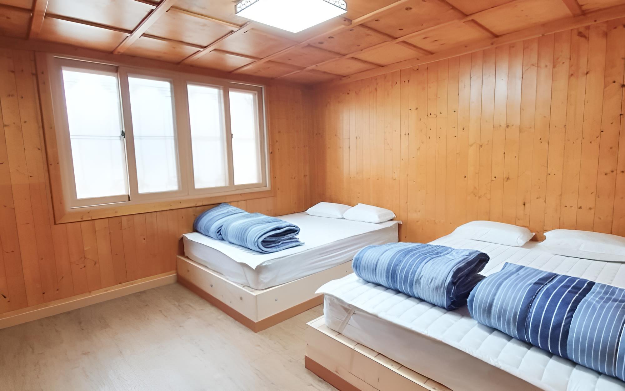 Yong Yejik Hanok Pension