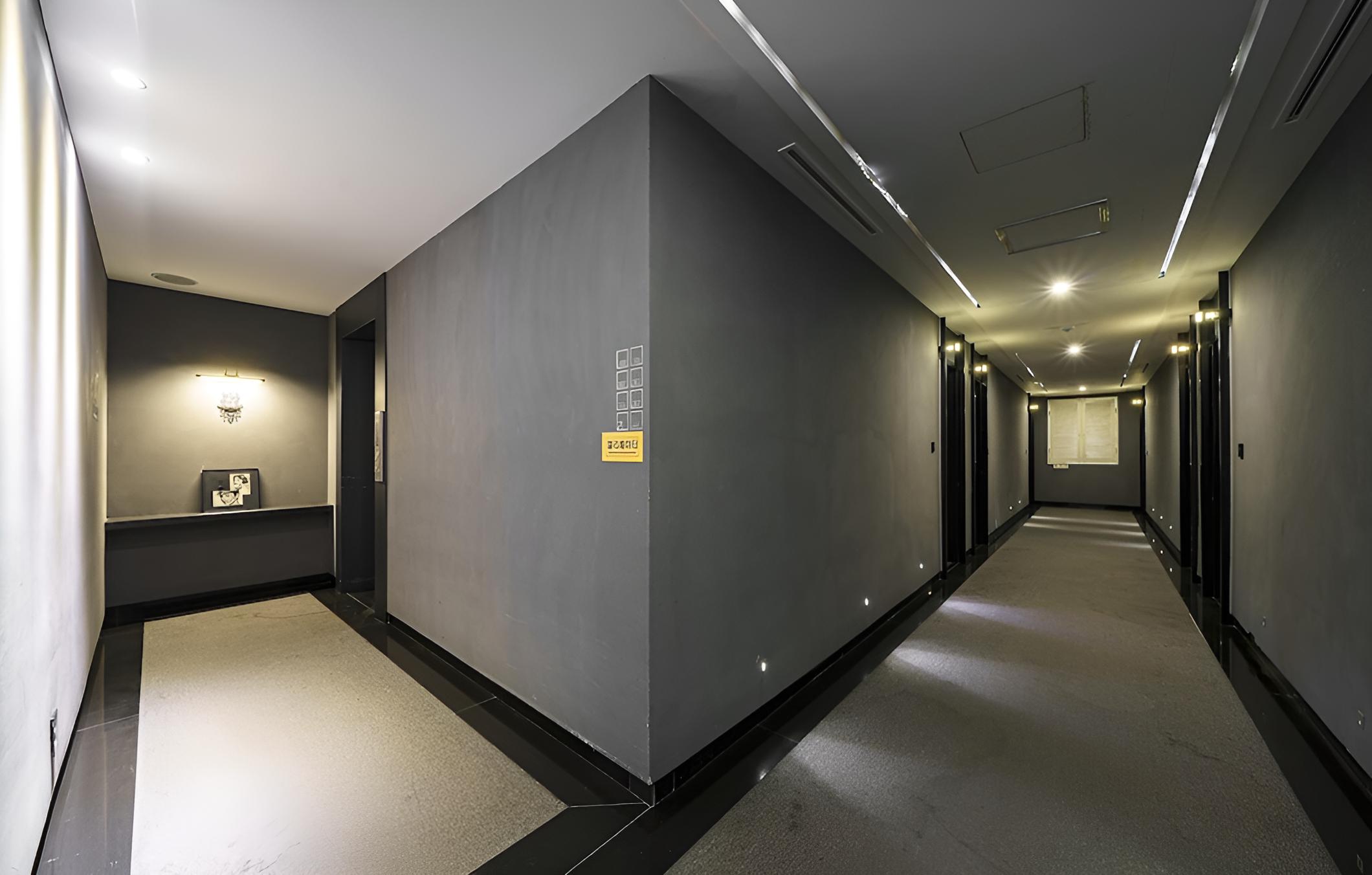 Pyeongchon Hotel Avenue 186 view 4