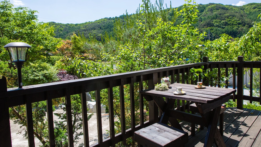 Muju Cherish Pension