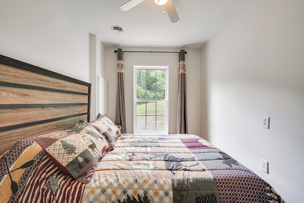 Fish, Hunt & Hike: Pet-friendly Home in Allenwood