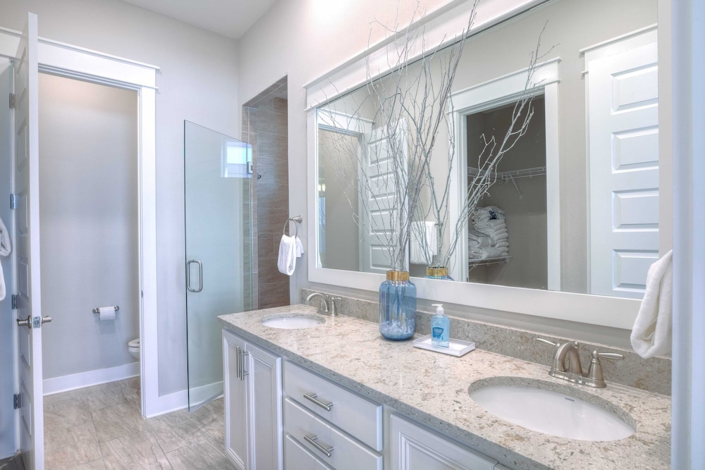 30A Sandpiper by Avantstay In Prominence, 2 Pools + Gym Access, 2 Bikes Incl