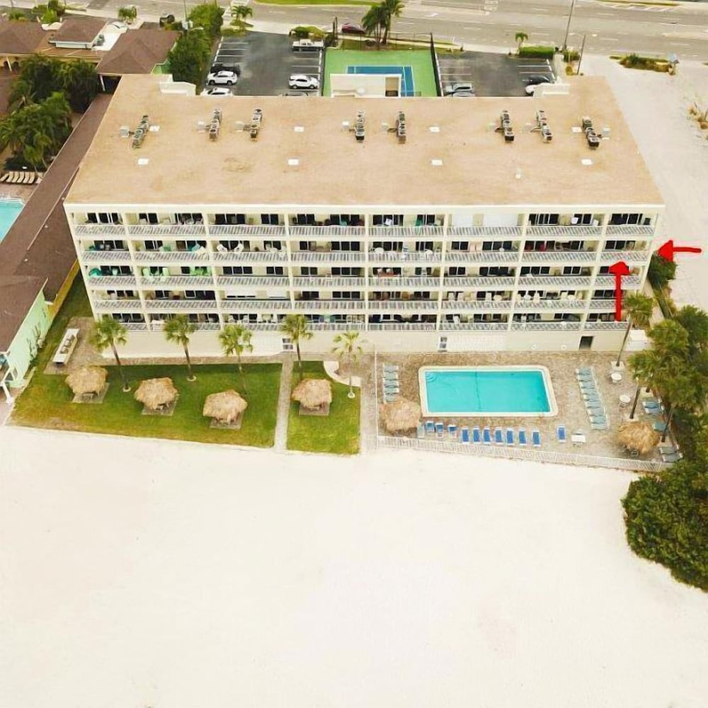Sea Oats Beach Resort by Liberte