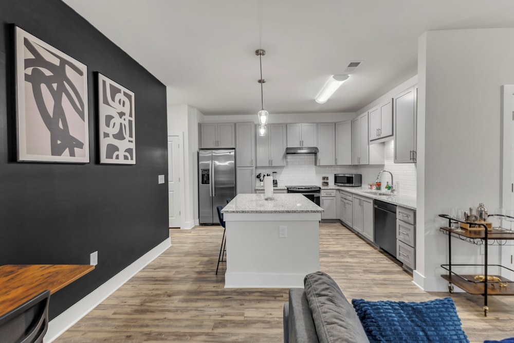 Luxe 3BR Suite Mins to Downtown Durham