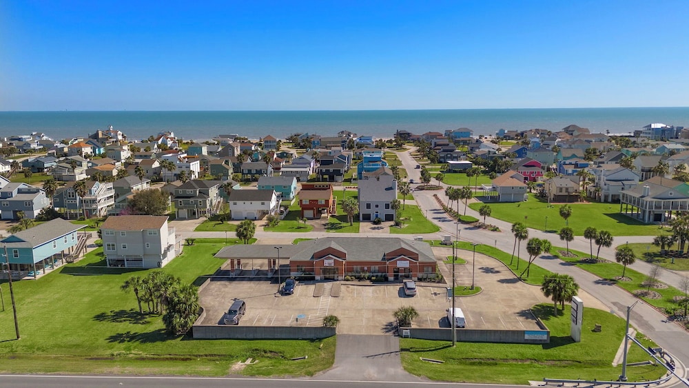 Pirates Beach Retreat by Ryson Vacation Rentals