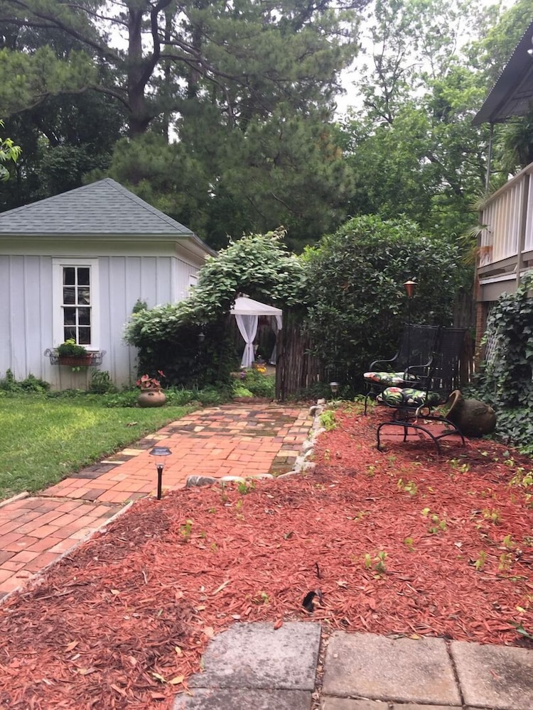 Fig Tree Manor