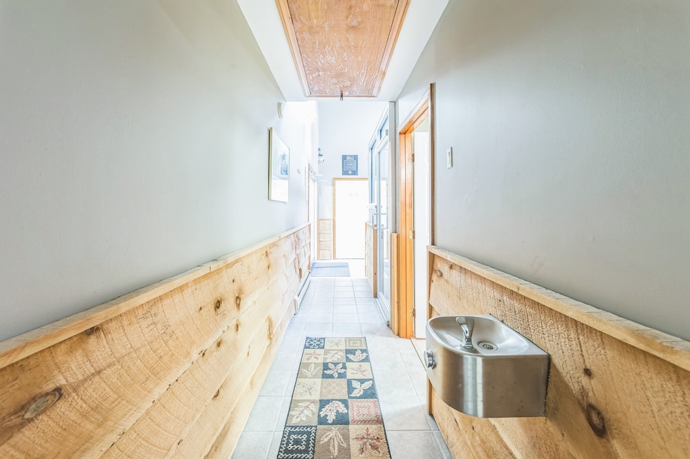 Peaceful Valley 72i - A Cozy Mountain Retreat 2 Bedroom Townhouse by The Summit at Gore Mountain