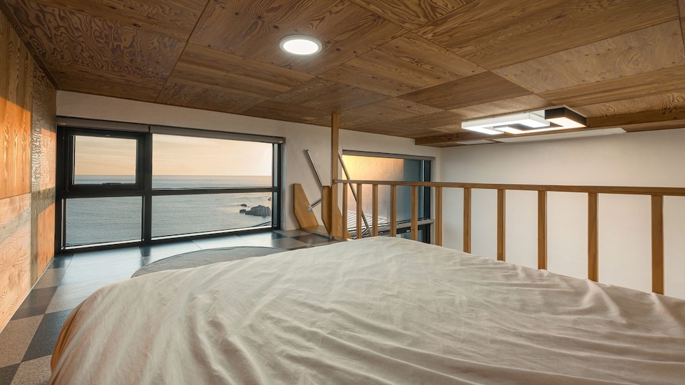 Capella Oceanview Spa Resort Goseong
