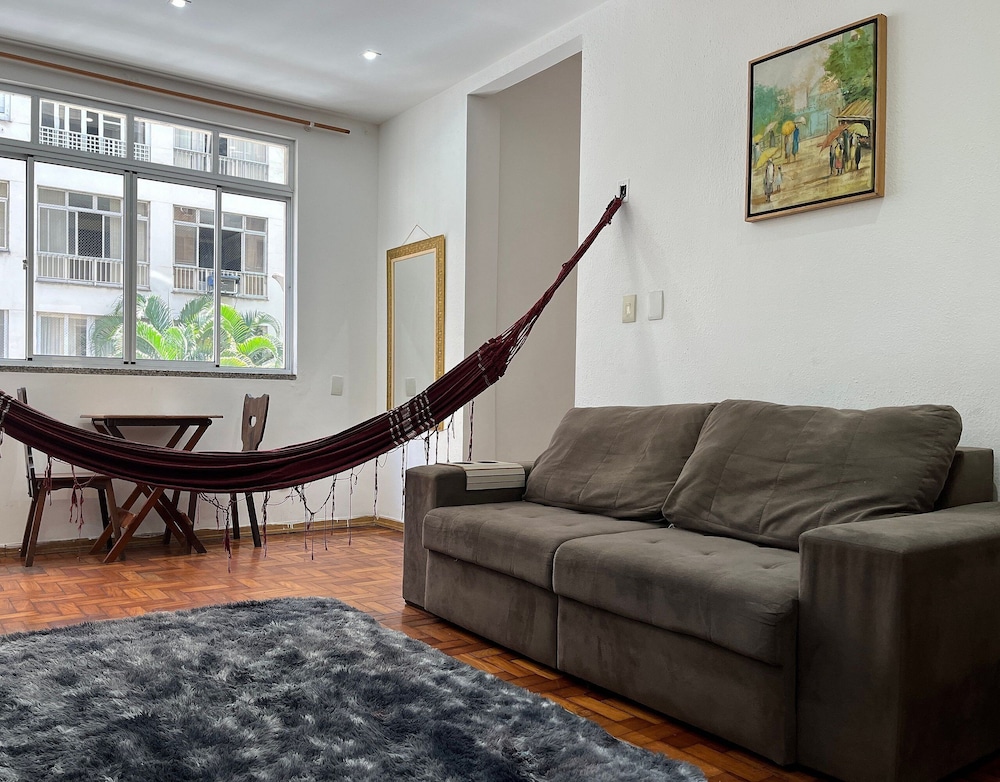 Spacious apartment on Copacabana beach