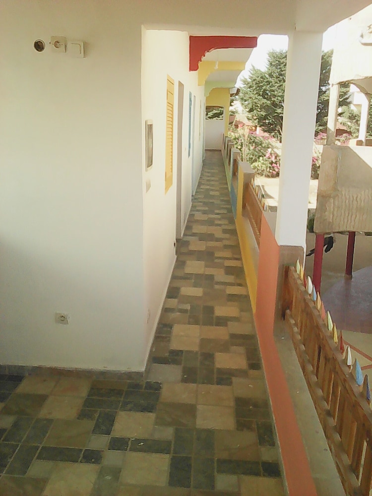 Photo 33