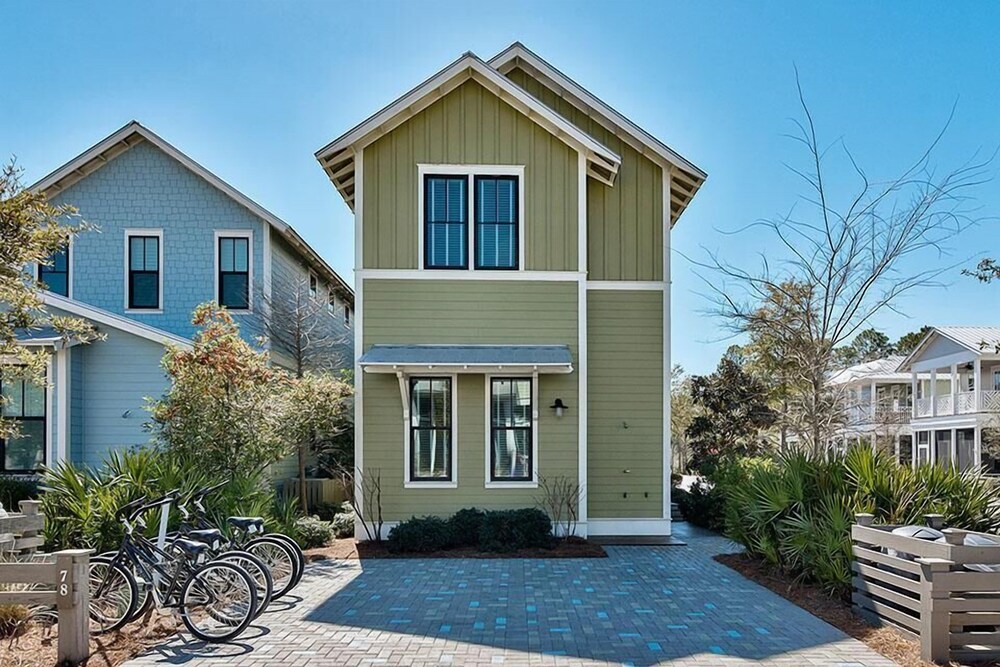 Coral Cottage 4 Bedroom Holiday Home by Five Star Properties