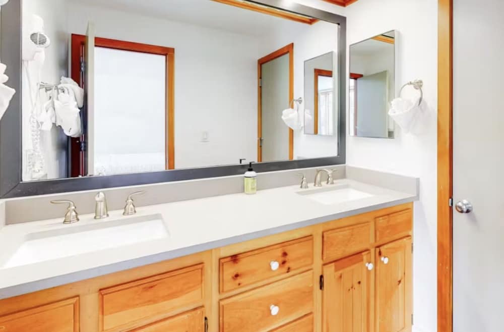 1765 Montezuma 1 Bedroom Condo