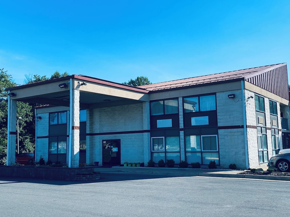 Excel Inn & Suites