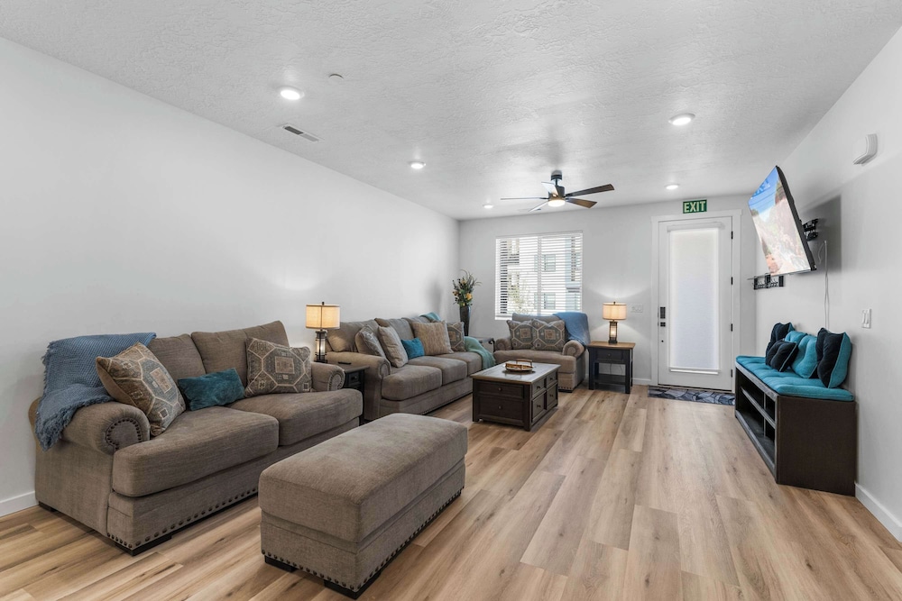 Sunset Ridge - Private Hot Tub Resort Amenities