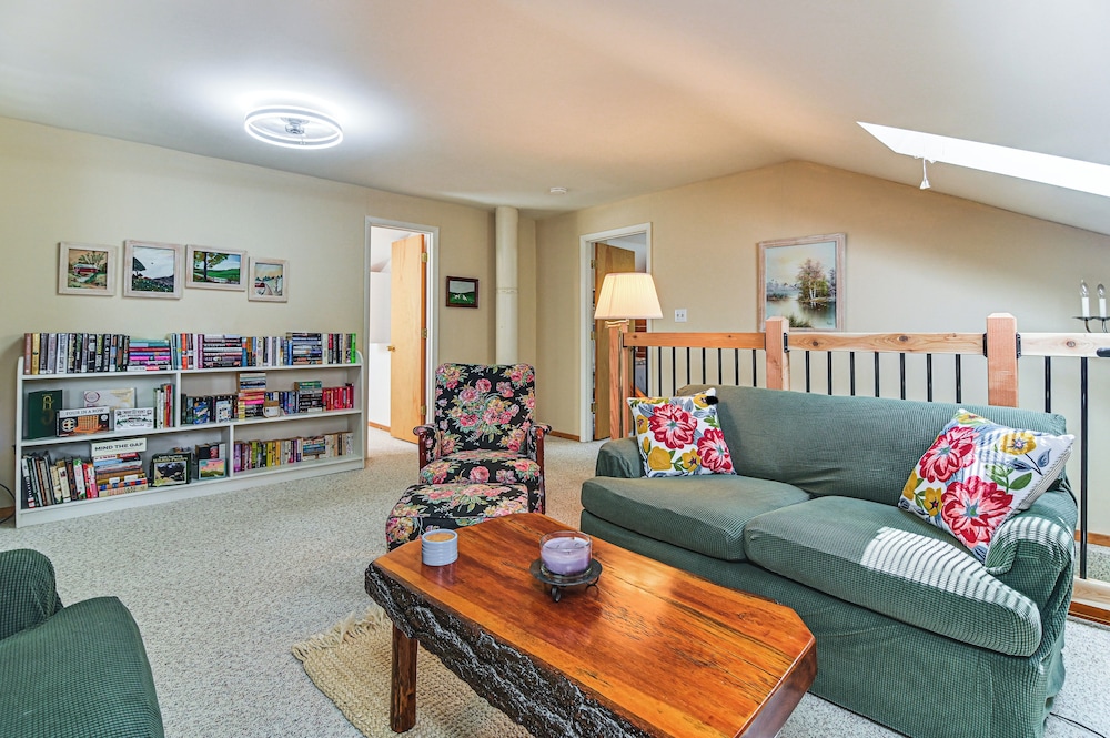 1 Mi to Rangeley Lake: Cabin w/ Wraparound Deck!