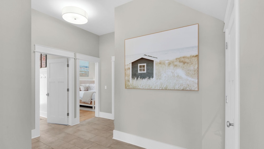 5BR Sleeps 14 in Seagrove Beach, Golf Cart, 6 Bikes, Pool + Free Attractions!