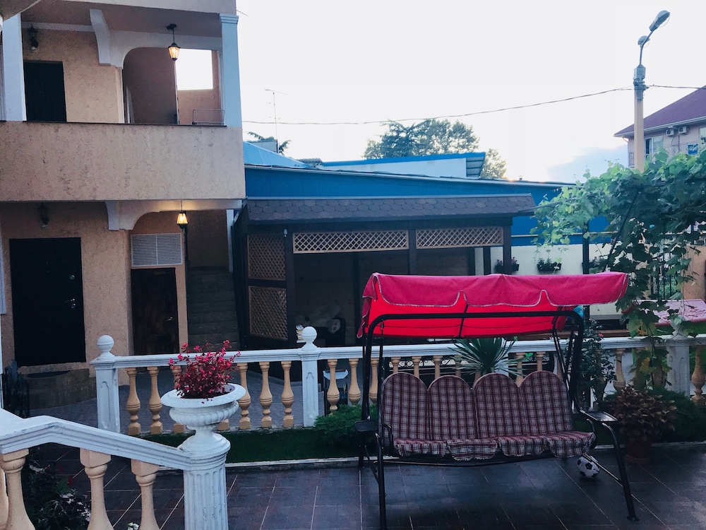 Tamriko Guest House