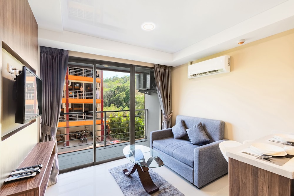 One bedroom Condo in Naiharn P209