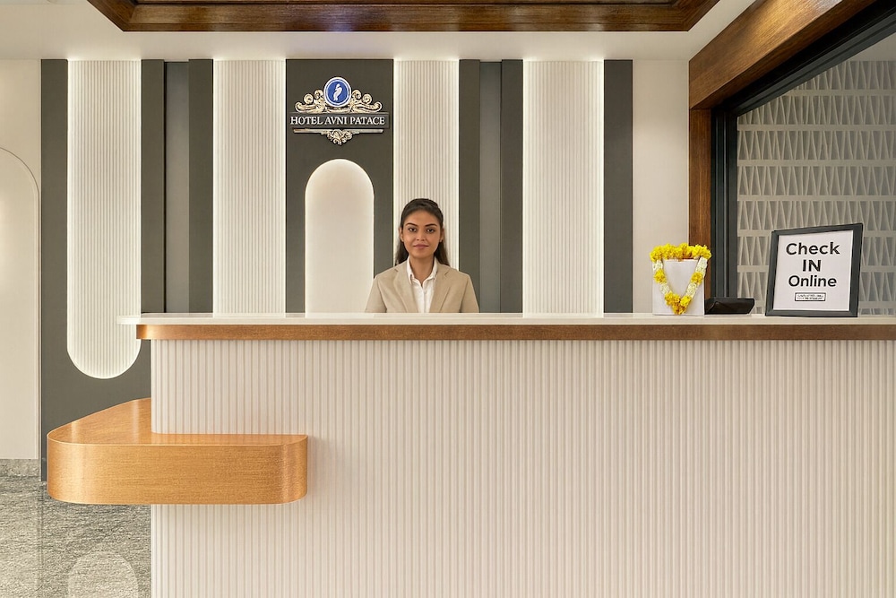Travinities Hotel Avni Palace