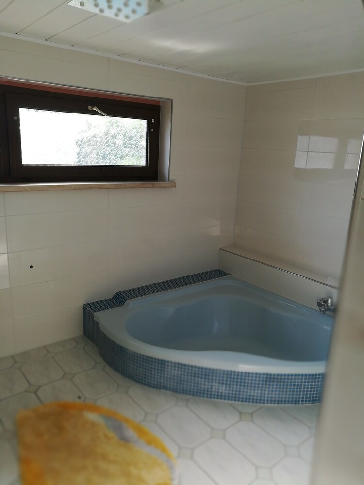 Photo 48