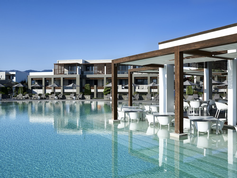 Hotel Pelagos Suites Hotel & Spa - Image 1
