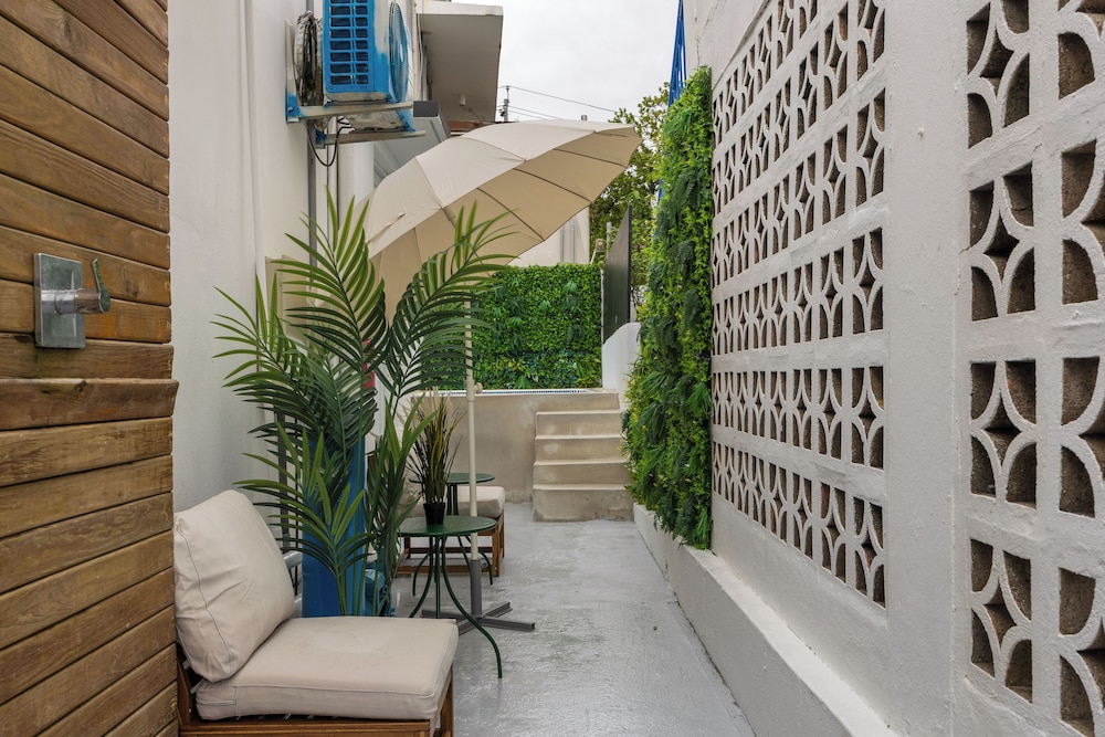 Ocean Park 2BD/2BA/Pool/Walk to beach Portocafe