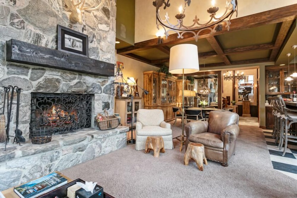 Trail's End Lodge - 4 Bedroom Residence w/ Spa #13 4 Condo