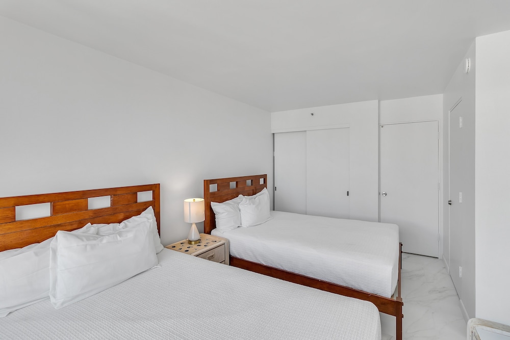 Waikiki Banyan Condo Located One Block From Waikiki Beach! by Koko Resort Vacation Rentals