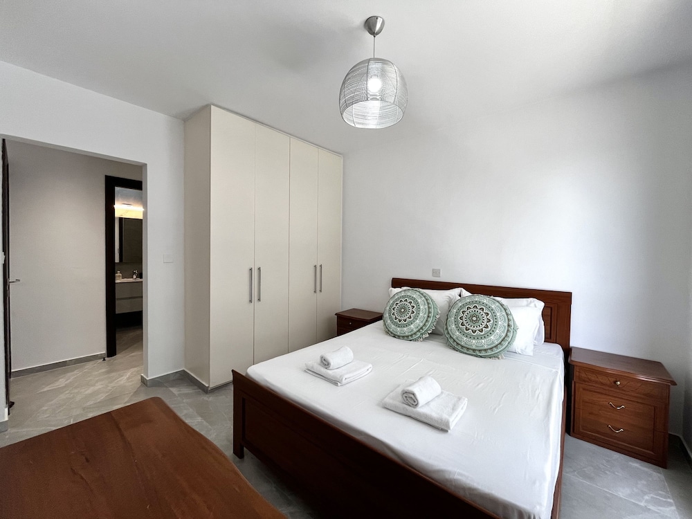 02 LIM - Stay Neo Coast Apartment