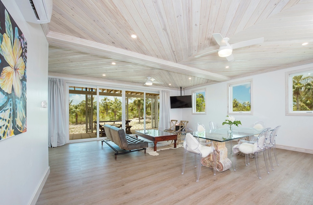 Tropical Haven: Luxurious Home Steps From Beach
