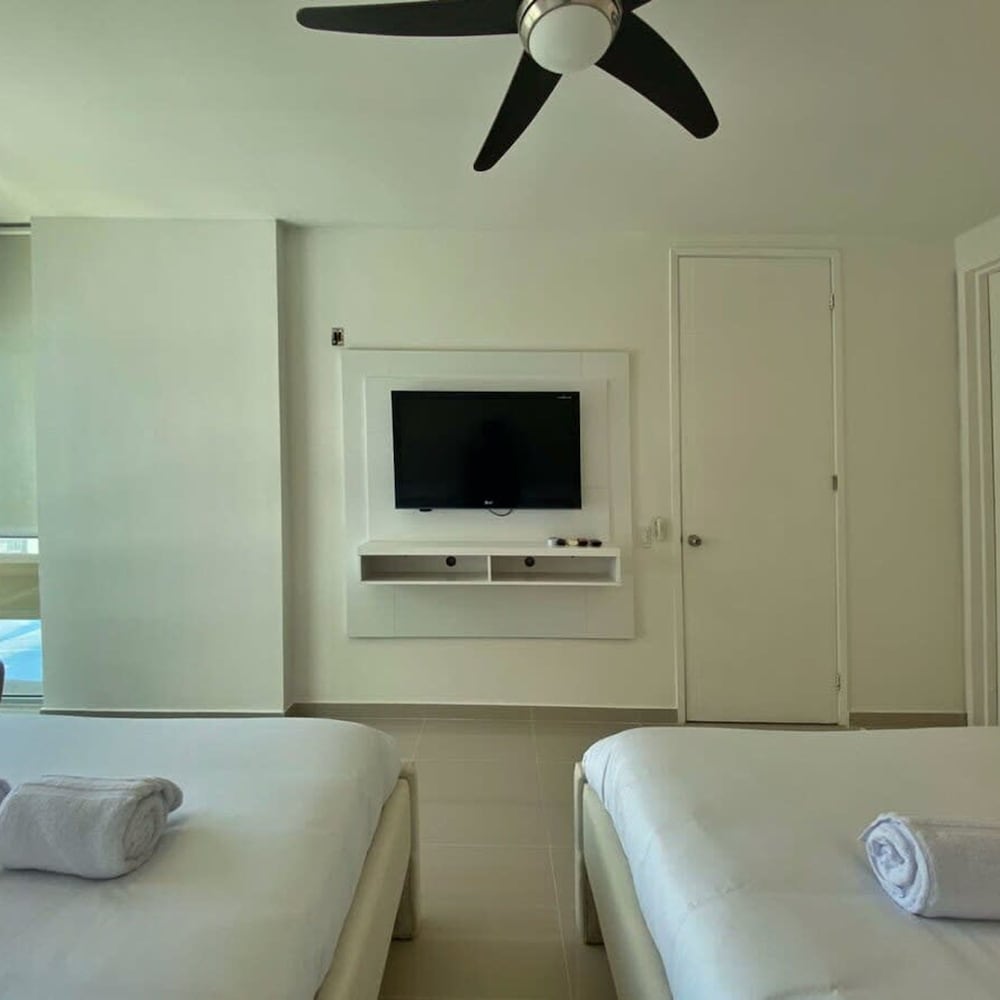 w Incredible 2BR w Unique View n AC