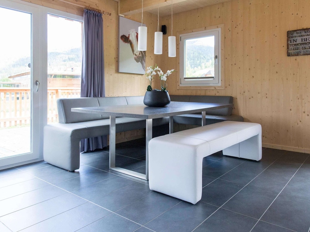 Majestic Chalet With Sauna
