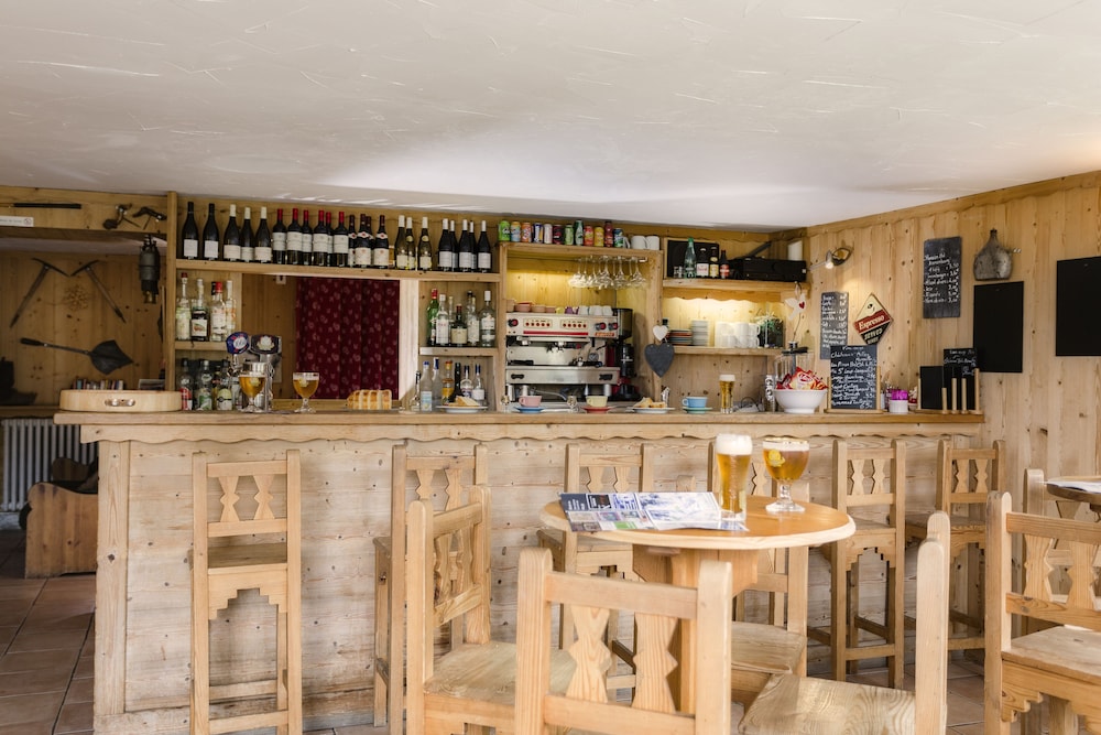 Huez Vacations - Terresens - Hotel Escapade - Property Image 3