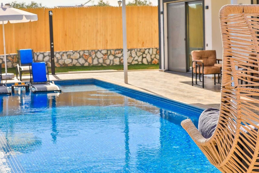 Exclusive Sheltered Villas
