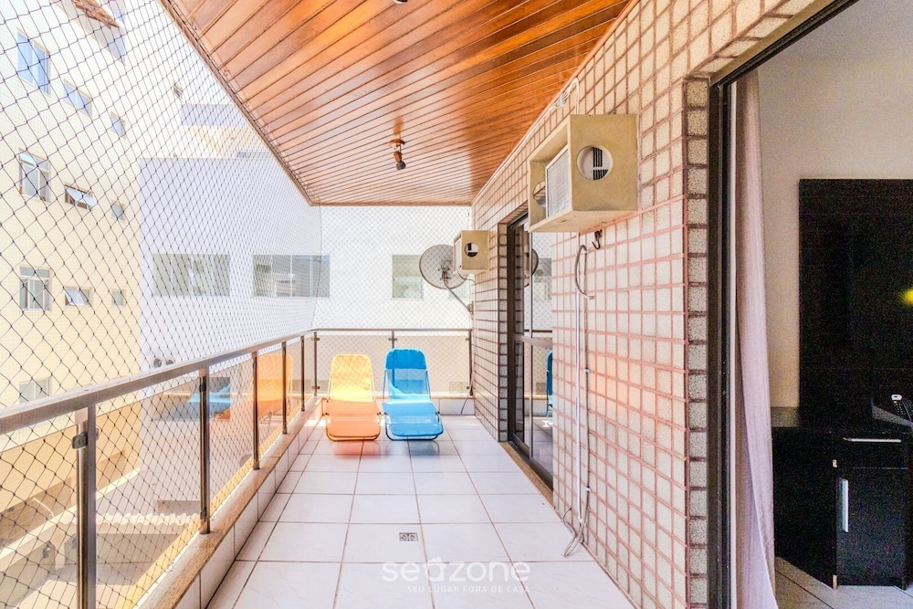 2B Apartment w/ Balcony Ads0103