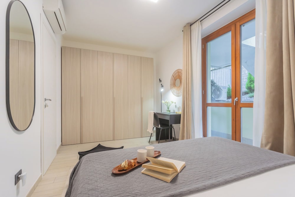 We Lake Como by Rent all Como