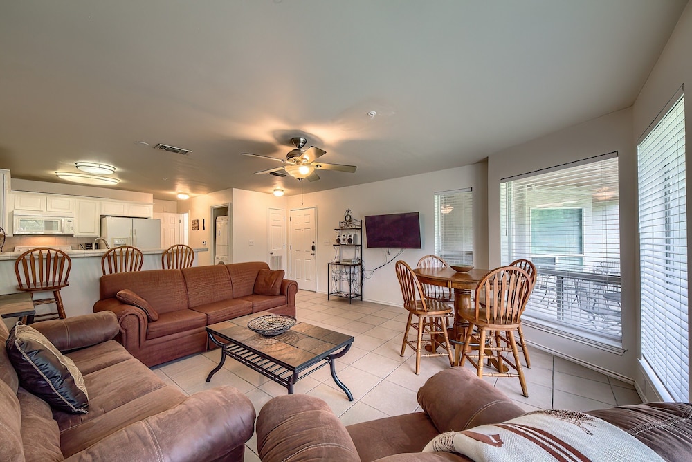 Ww D101 2 Bedroom Condo