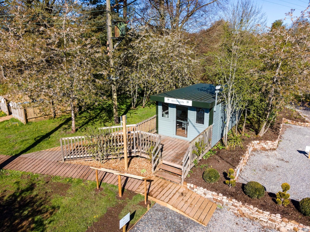 Orchard Hideaways