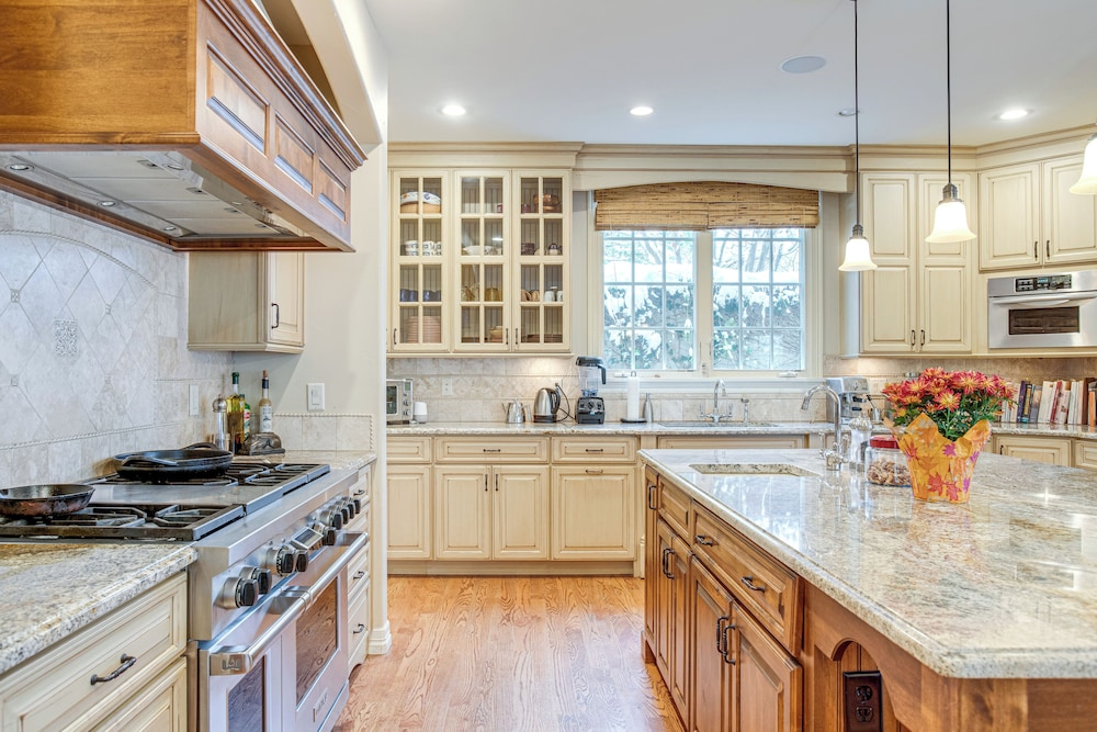 Walk to DU, Dining & Parks: Spacious Denver Home!