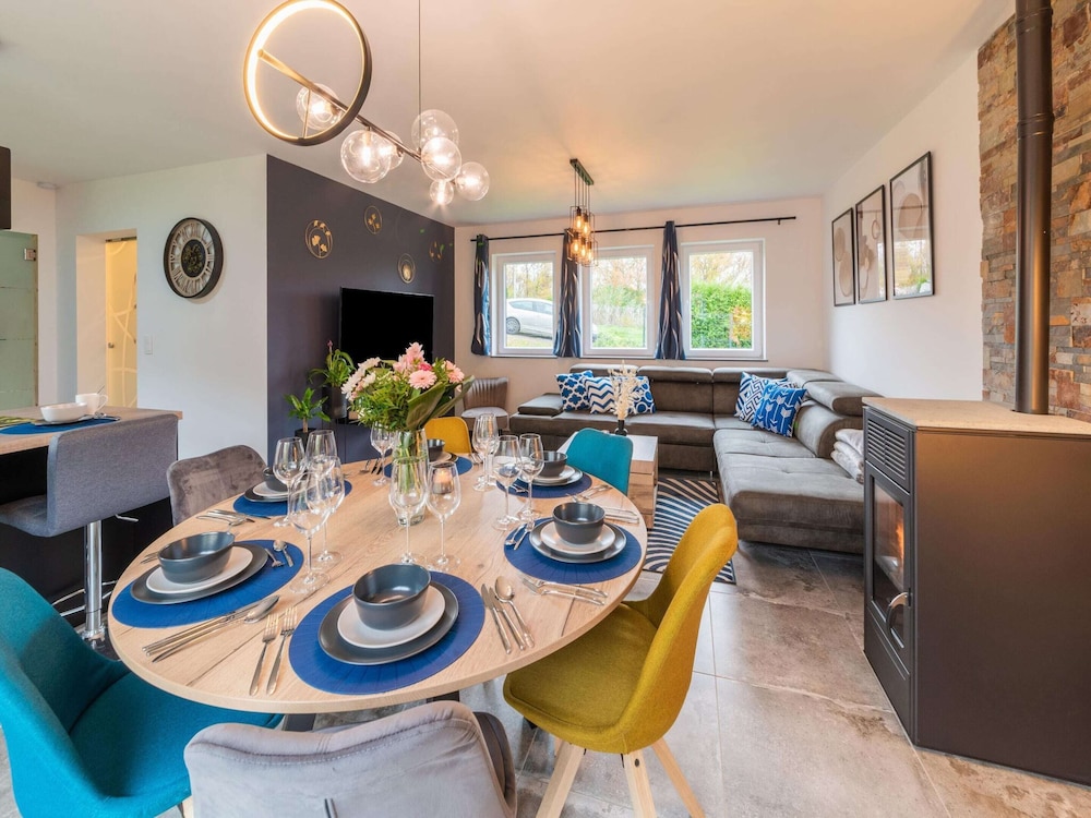 Holiday Home in Noiseux With Fenced Garden