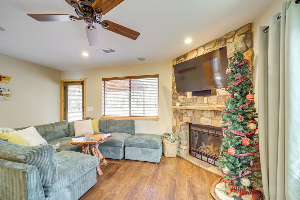 Outdoor Entertainment Spaces: Remote Pine Home!