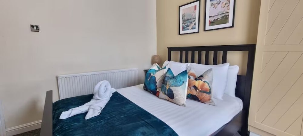 Toffees Townhouse 2 Bed view 3