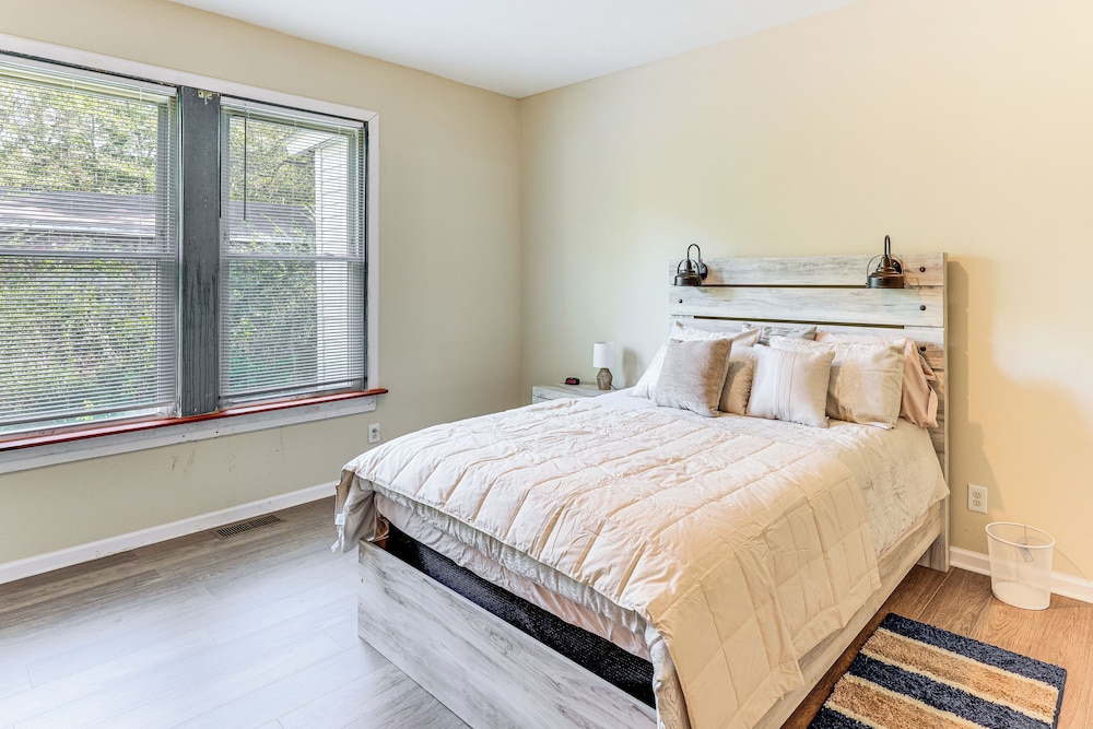 'doris & Susan's Place' - Historic Tuskegee Home