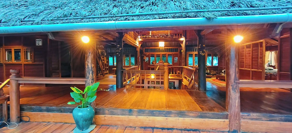 Moc Homestay & Villa